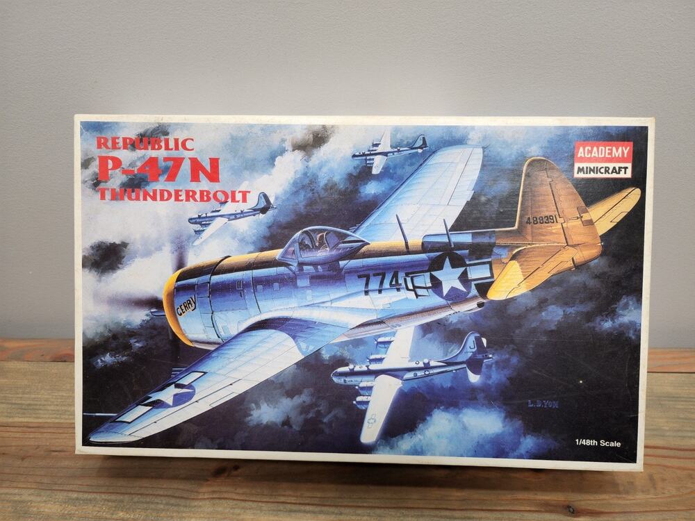 Academy Republic P-47N Thunderbolt 1/48 Scale Model Kit #2155 1995